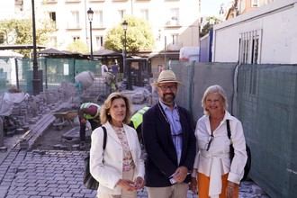 Renovación del adoquinado en la calle del Príncipe mejora la seguridad vial