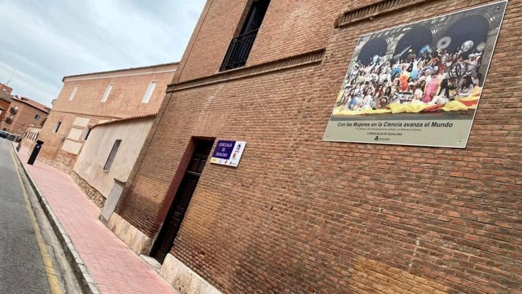 Nuevo servicio gratuito de cuidados a domicilio para menores en Alcalá de Henares