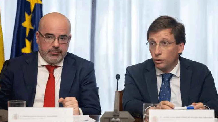 Almeida siente una 'pereza insoportable' hacia el delegado del Gobierno, tiene 'un talento limitado' hasta para la bronca