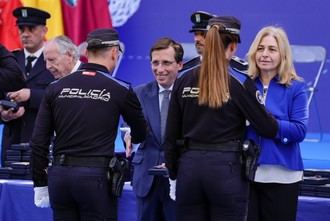 Almeida celebra el día de San Juan Bautista con la Policía Municipal