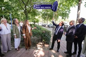 Almeida rinde homenaje a Miguel Ángel Moncholi con nuevos jardines en Madrid