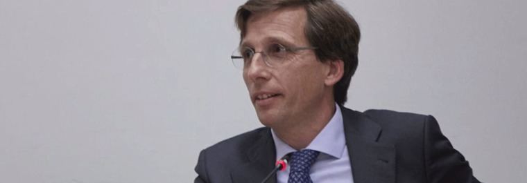 Almeida se postula como tándem electoral con Ayuso en 2023