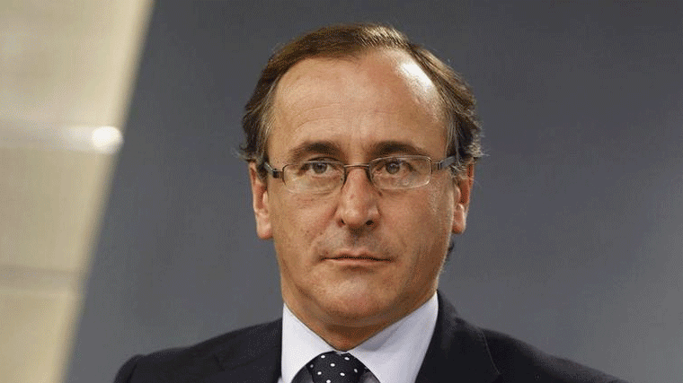 Alonso: Cifuentes 'está levantando las alfombras y las va a seguir levantando'