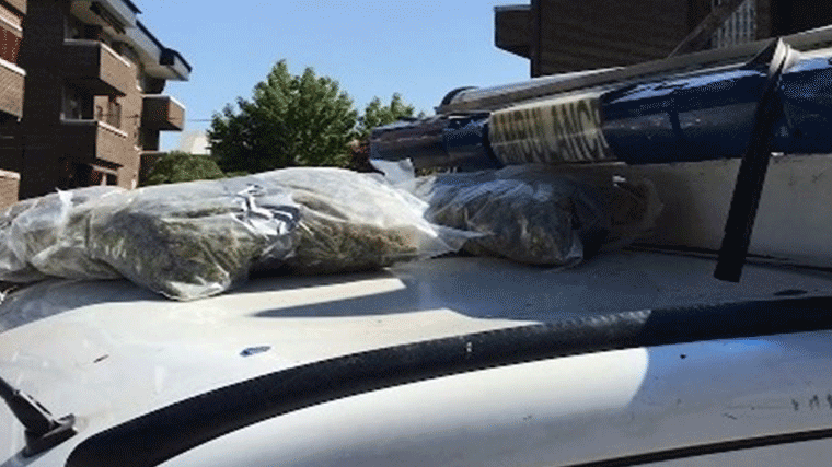 Intervenidos 50 kg de marihuana en el falso techo de una ambulancia