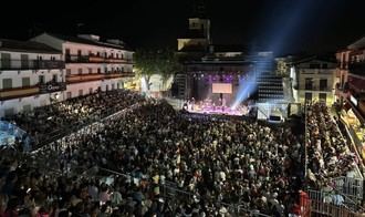 Homenaje a vecinos anónimos en el chupinazo de las Fiestas Patronales de Arganda