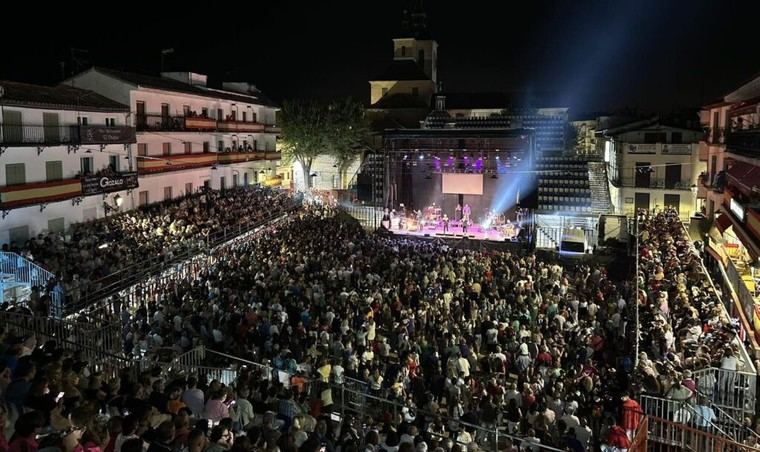 Homenaje a vecinos anónimos en el chupinazo de las Fiestas Patronales de Arganda
