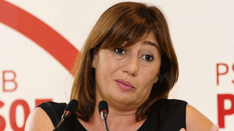 La presidenta balear deja a Patxi López y le pide que se una a la candidatura de Sánchez