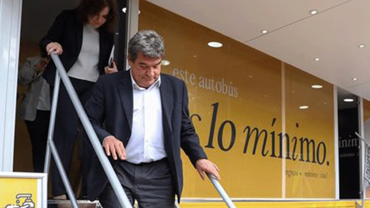 Escrivá se lanza a la búsqueda de beneficiarios del IMV: Un autobús recorrerá 40 municipios