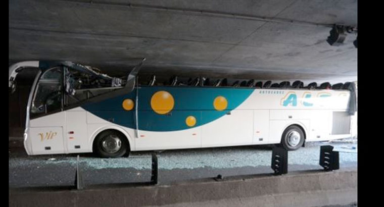 44 pasajeros del autobús siniestrado llegan hoy al aeopuerto de Loiu