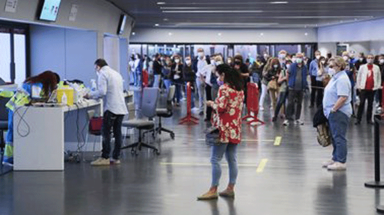 La Comunidad extiende la autocitación para vacunarse a los mayores de 35 años