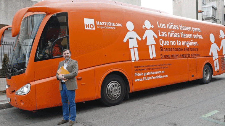 Un juzgado prohibe la circulación del `autobús de la transfobia´