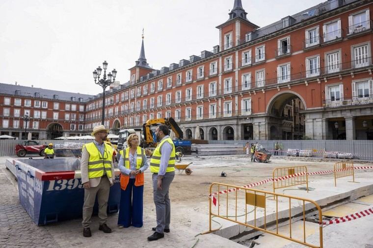 Rehabilitación del túnel bajo la plaza Mayor avanza para asegurar su estructura