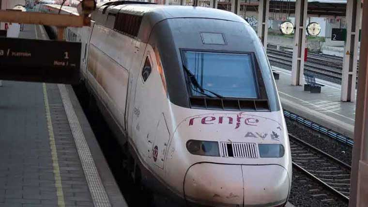 Empiezan a funcionar los trenes AVE de fin de semana entre Huesca y Madrid