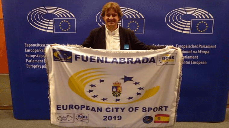 Ayala recoge en Bruselas la bandera de `Ciudad Europea del Deporte 2019´