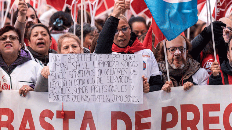 Trabajadores de Ayuda a Domicilio inician una huelga indefinida por la mejora laboral