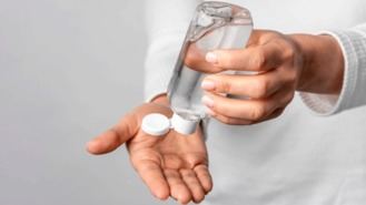 El Ayuntamiento reparte 18.000 botes de hidrogel entre los colegios públicos