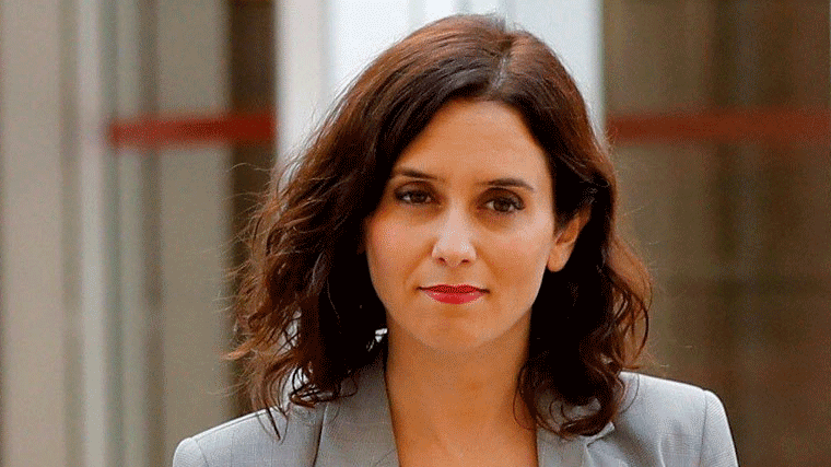 Ayuso dice que ya no hay obstáculos entre PP, C,s y Vox, pero 'todo está en el aire'