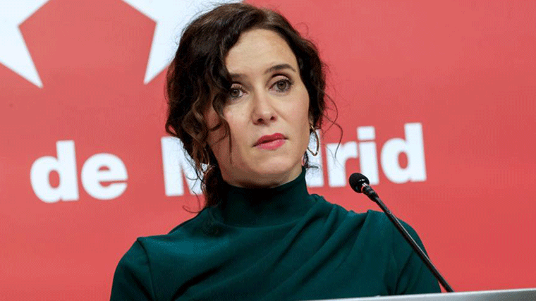 Ayuso asegura que han 'desaparecido' mensajes que tenía con Pedro Sánchez de su móvil