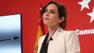 Ayuso defiende que Madrid adquirió material de calidad y habla de 