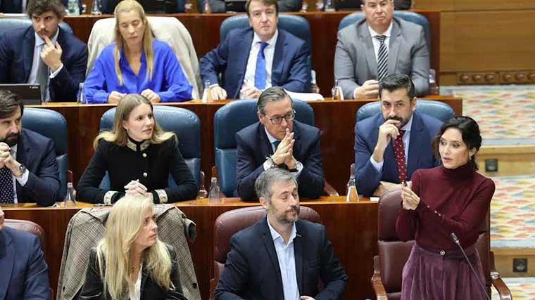 La presidenta de la Comunidad dice que el 'problema de información' con los cribados de cáncer de colon es por una empresa 'okupada' por el Gobierno