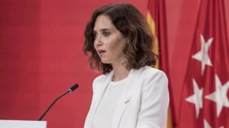 Ayuso tilda la descentralización de Sánchez de 