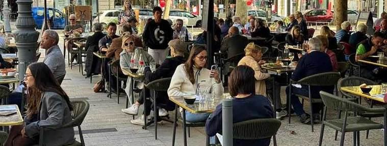 Las ventas del sector servicios se disparan un 7,9% en septiembre y encadena 18 meses al alza