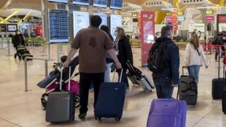 Barajas operará 11.656 vuelos durante Semana Santa, un 7,2% más que en 2023