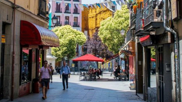 Visitas guiadas, exposiciones, cuentacuentos y musica llenarán el barrio de Las Letras