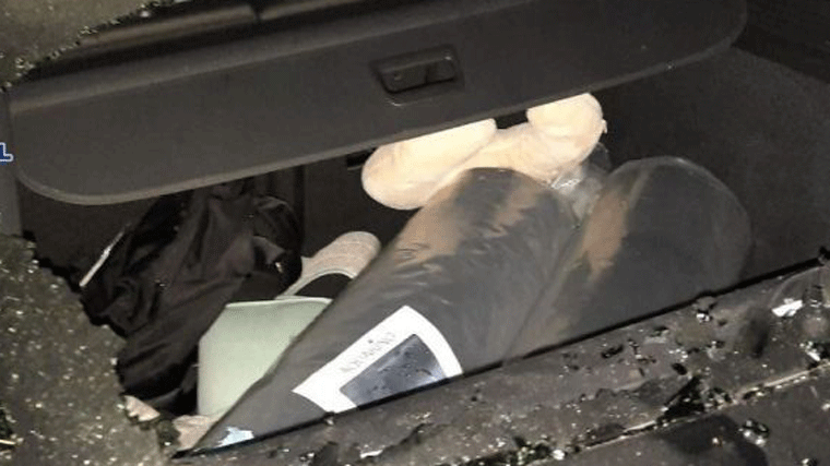 Detenidos los padres de un bebé de 3 meses por abandonarlo en el coche para ir al casino