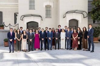 24 jóvenes españoles recibirán becas para estudiar en prestigiosas universidades internacionales