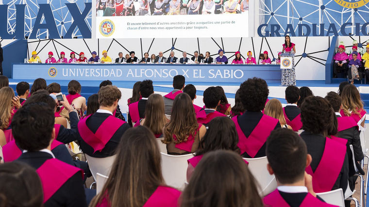 El plazo para solicitar las becas de estudio en la UAX se abre en junio