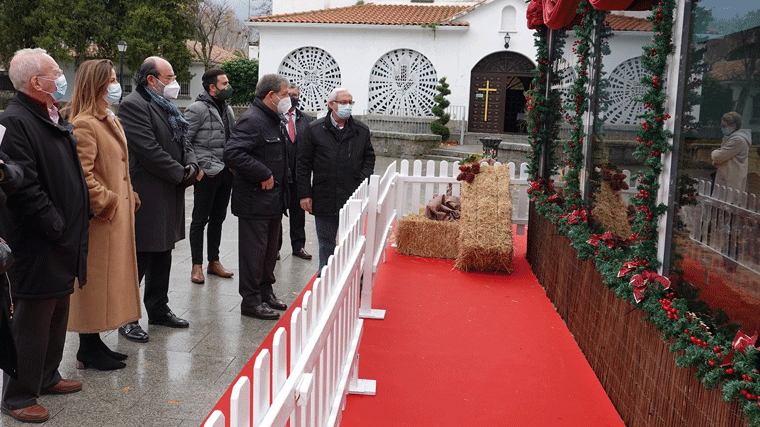 Inaugurado `El Belén de la ilusión´ en la plaza de España