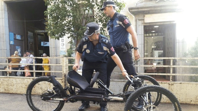 La policía municipal recupera la bicicleta de la paralímpica Gema Hassen-Bey