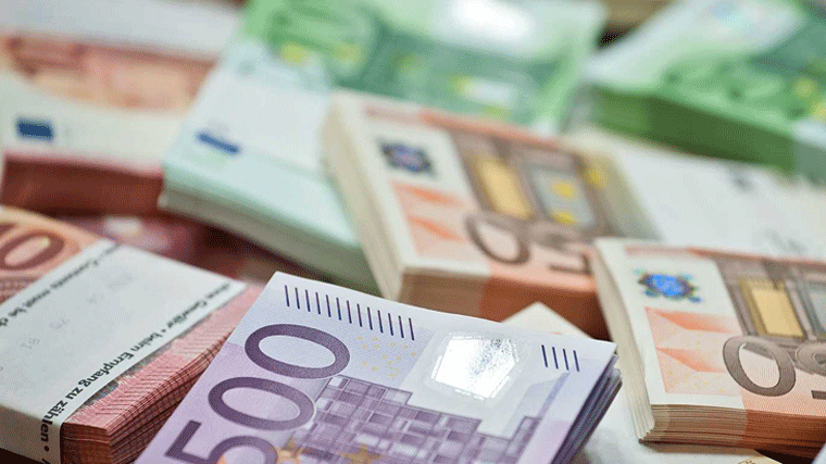 Baja un 3,7% el número de ricos en España en 2022, que pasa a 237.400 personas