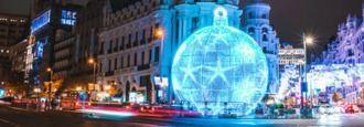 Luces en Navidad: La gran bola de Alcalá, la Menina y en 230 emplazamientos