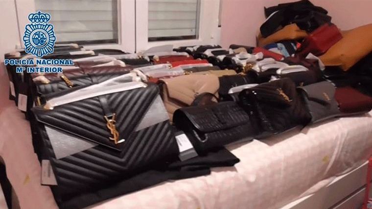 4 detenidos por robar 243 bolsos de lujo por valor de 500.000 €