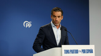 El voto por correo abre la primera guerra de la campaña y divide al propio PP
