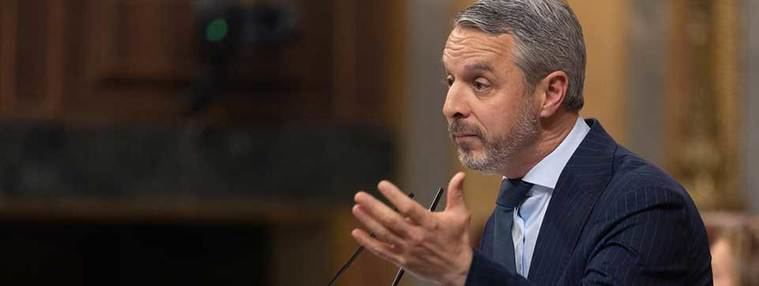 El diputado del PP Juan Bravo interviene durante una sesión plenaria en el Congreso de los Diputados,