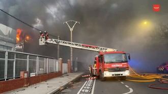 Incendio en bazar de Leganés provoca riesgo de colapso estructural