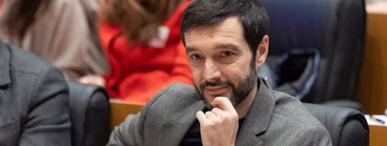 a retirar 'de forma inminente' miles de anuncios de viviendas turísticas alojadas en su dominio y que no ofrecían su número de licencia