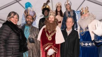 400 voluntarios de asociaciones, peñas y escuelas participaron en la Cabalgata