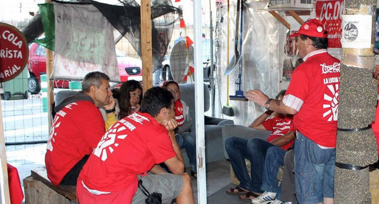 El campamento de los trabajadores de Coca-Cola comienza a desactivarse