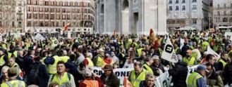 El campo toma Madrid: 500 tractores y 5.000 agricultores colapsan la capital