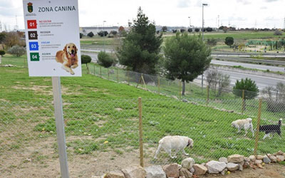 Abierto el primer parque canino de esparcimiento de la localidad