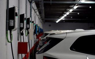 El Ayuntamiento mantiene esta semana la subasta de 80 equipos de carga para vehículos eléctricos