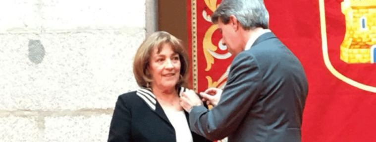 Maura dedica su Medalla de las Artes a los hombres, 'cansadita de tanto #MeToo'