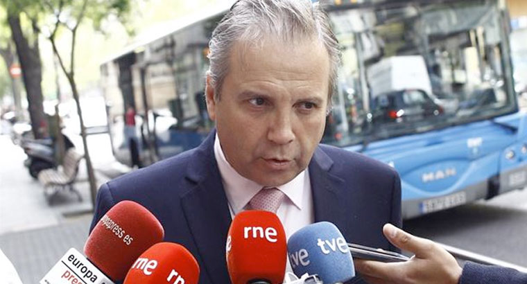 Carmona dice que reprobará la web Versión Original si no cambia