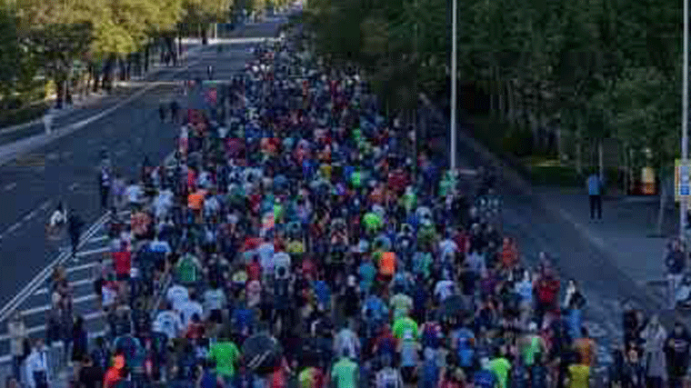 Los 45.000 corredores de la maratón de Madrid se sumará a la Campaña contra las Drogas de la Comunidad