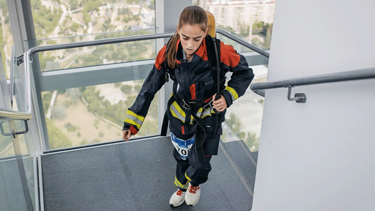 La IX Carrera Vertical de la Torre Emperador suma pruebas infantiles y familiares
