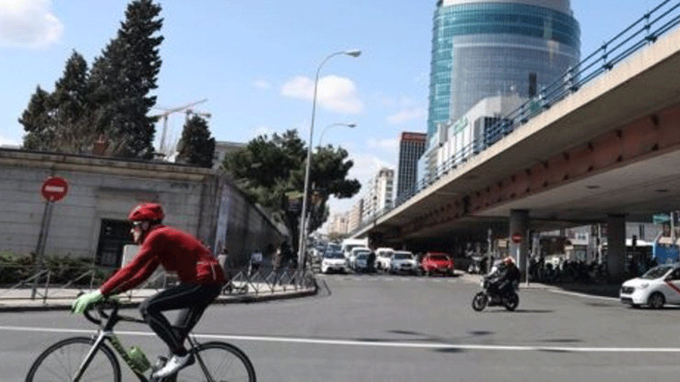 Las obras del primer tramo del carril bici de Castellana comenzarán en marzo